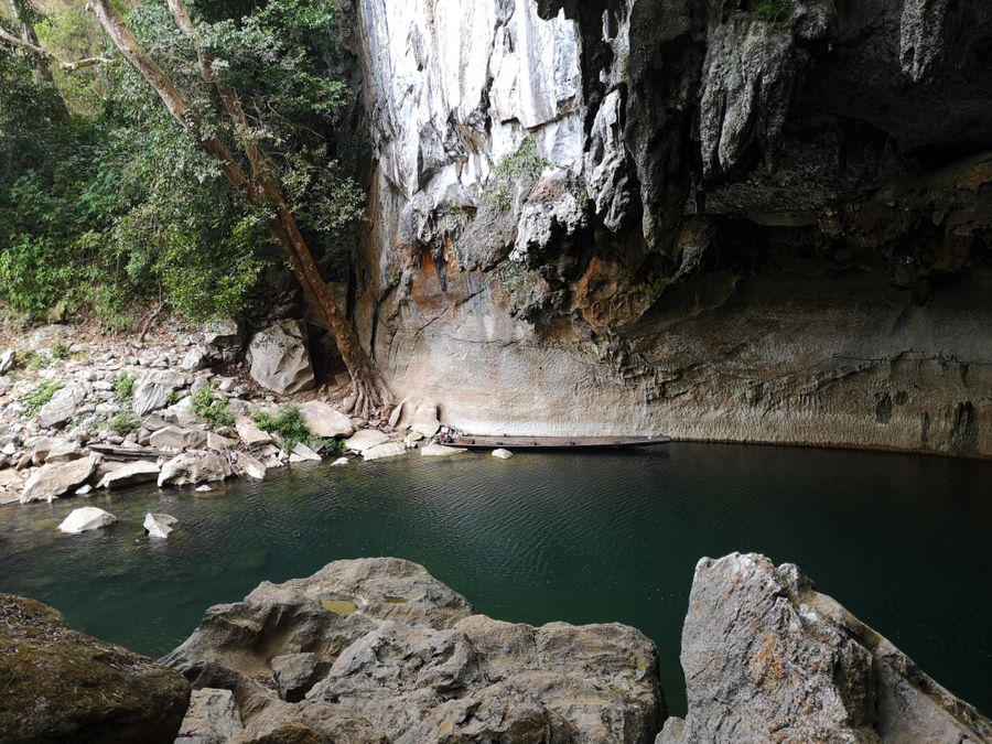 Popotovanje od centralnega proti južnemu delu Laosa; Kong Lor Cave, Thakhek in Pakse
